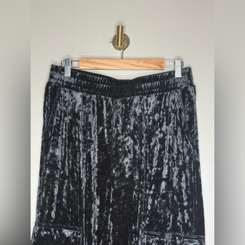 Jessica Simpson Black Crushed Velvet Cargo Joggers Women's M Y2K Streetwear - Picture 3 of 9
